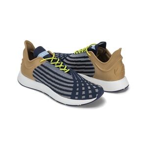 Saysh One Womens Lightweight Breathable Sneakers - Size 10.5